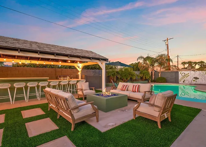 Holiday home Backyard Oasis Pool Hot Tub Games & *
