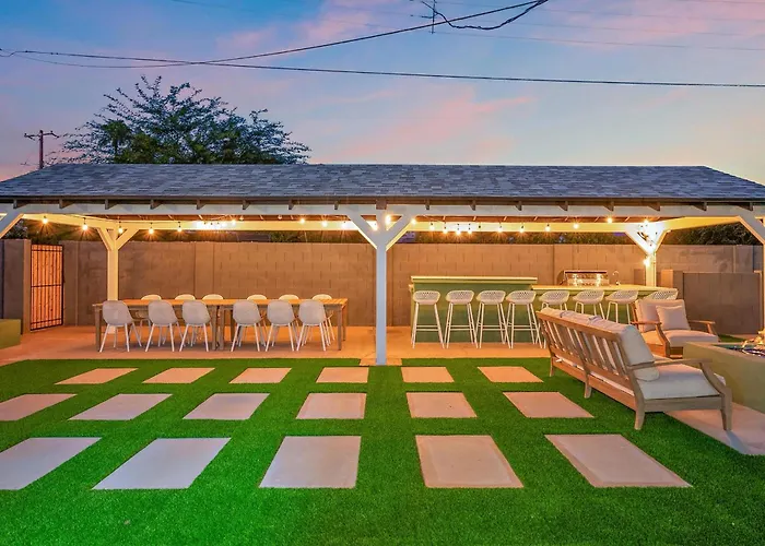 Holiday home Backyard Oasis Pool Hot Tub Games & Scottsdale