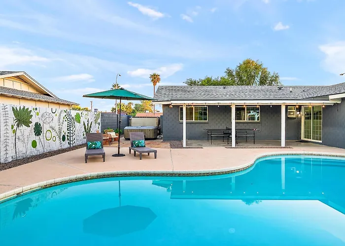 Backyard Oasis Pool Hot Tub Games & * Scottsdale