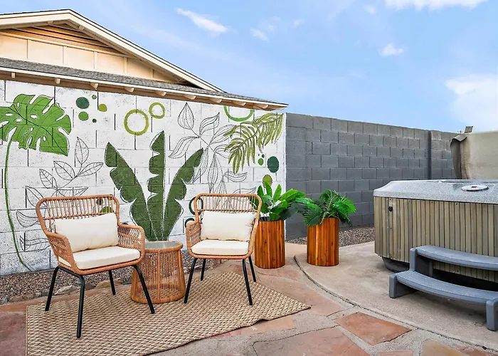 Holiday home Backyard Oasis Pool Hot Tub Games & Scottsdale